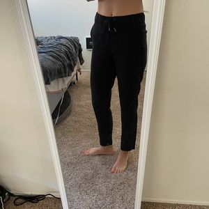 On the fly 7/8 black woven lululemon size 4